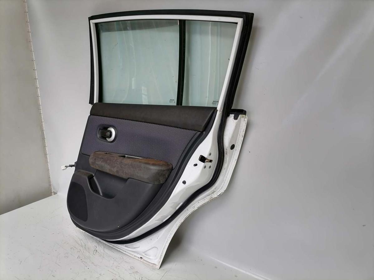 Nissan Tiida original Tür vorn rechts Weiß Fließheck Bj.2007